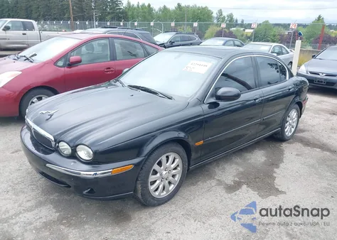 2002 Jaguar X-Type 2.5L z USA, uszkodzony, nr VIN SAJEA51D42XC33363